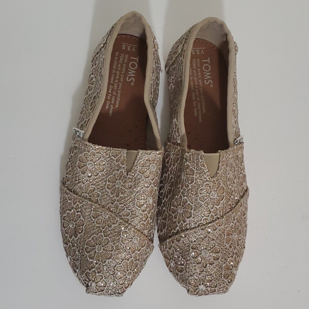 🆕️ TOMS Gold Glitter Crochet Alpargata - Picture 3 of 10